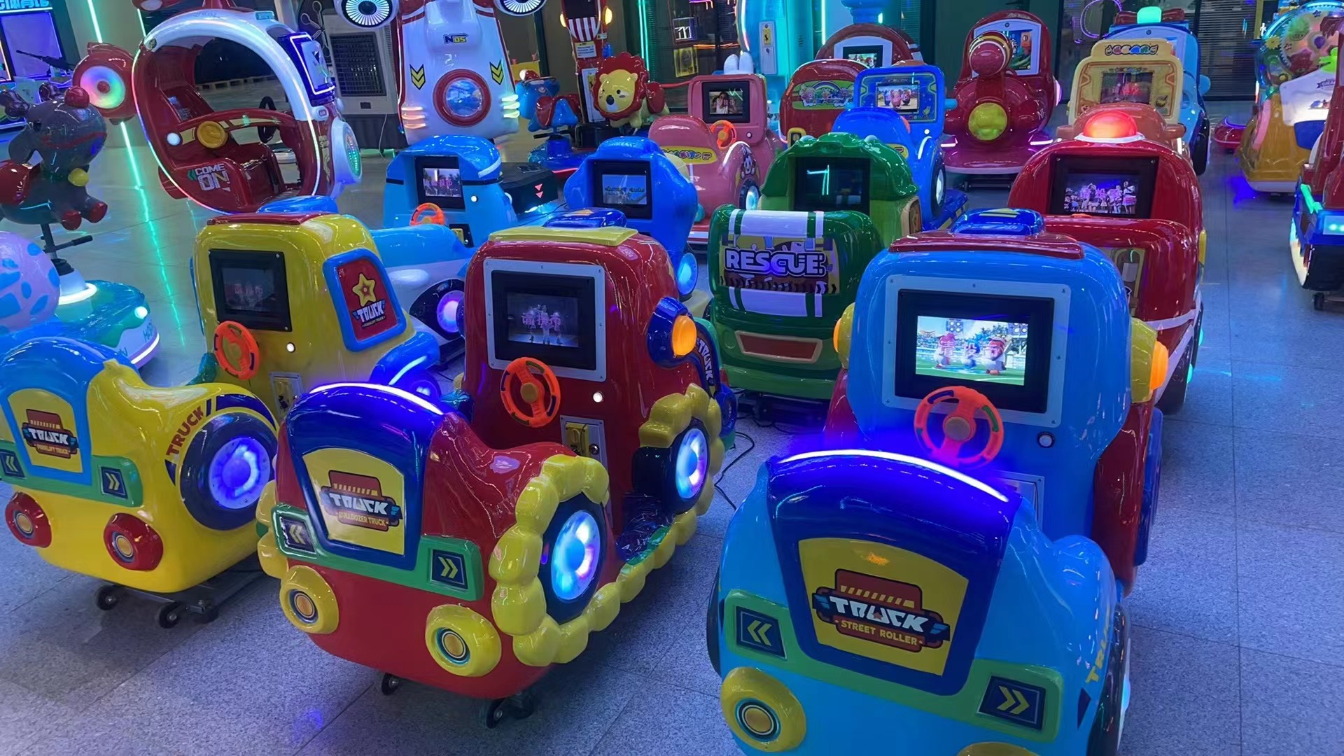 Mini Train Scooter Aircraft Co - Coin Operated Kiddie Ride avaliação e preço